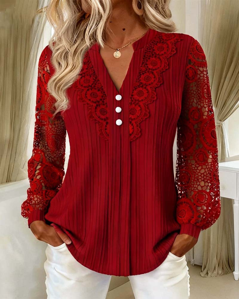 Livia – Bluse mit Spitze und V-Ausschnitt