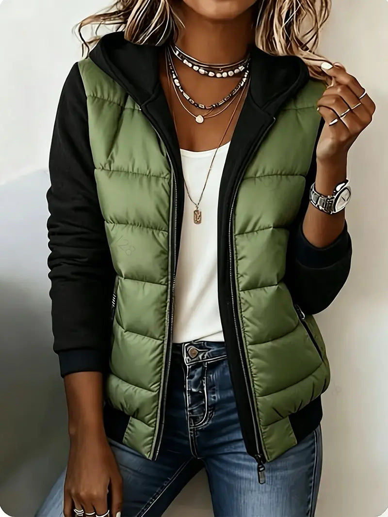 Nina – Gesteppte Colorblock-Jacke mit Kapuze