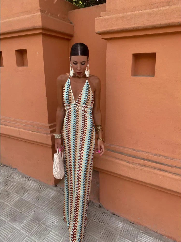 Naama-Lee™ | Rückenfreies Maxikleid mit V-Ausschnitt