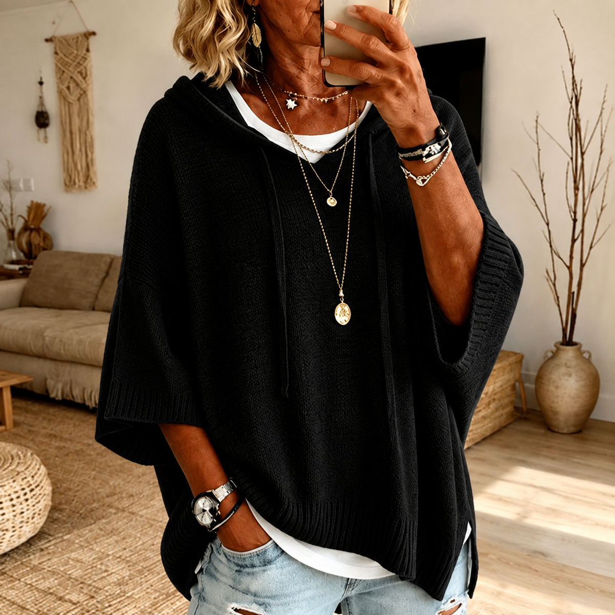 Sophie | Poncho-Pullover mit Kapuze in Schwarz