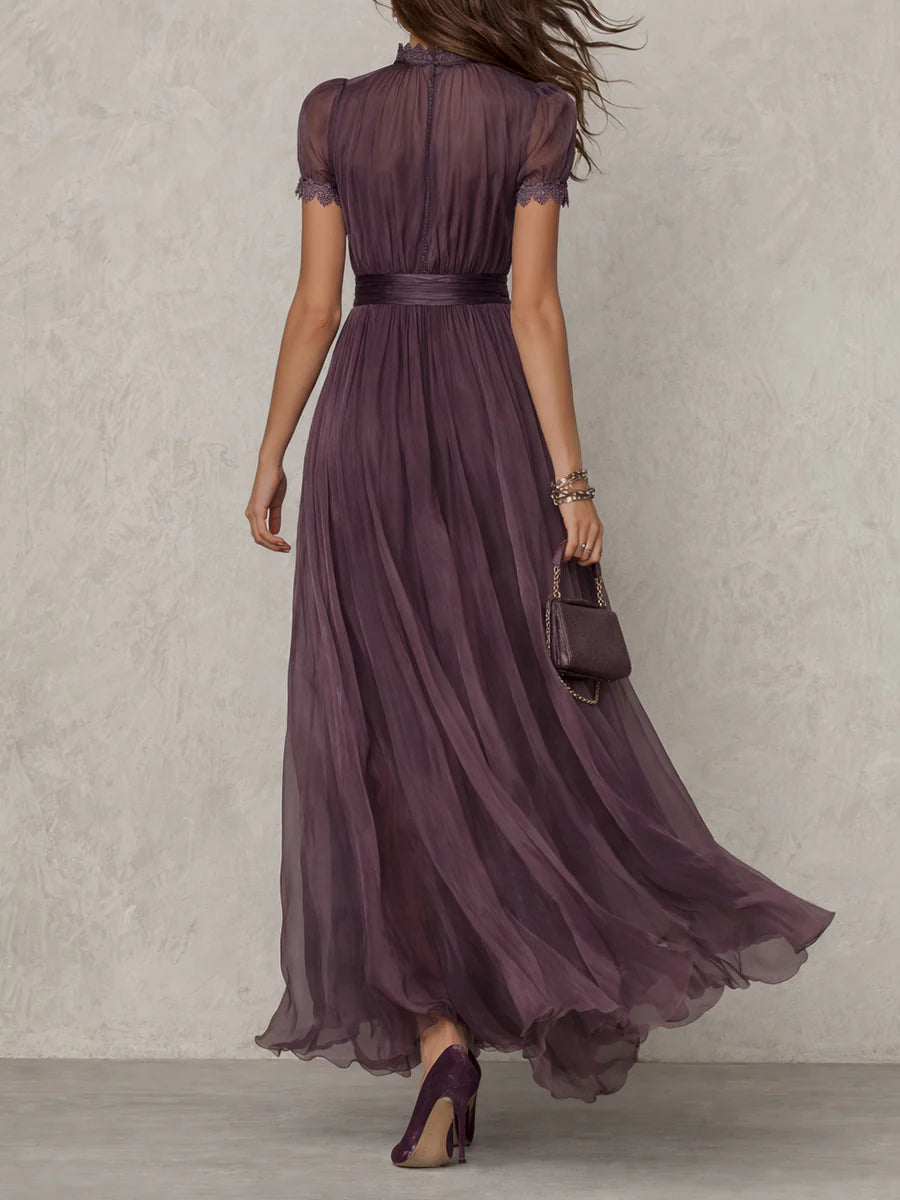 Violette | Chiffon-Maxikleid mit herzförmigem Ausschnitt und Spitzenbesatz