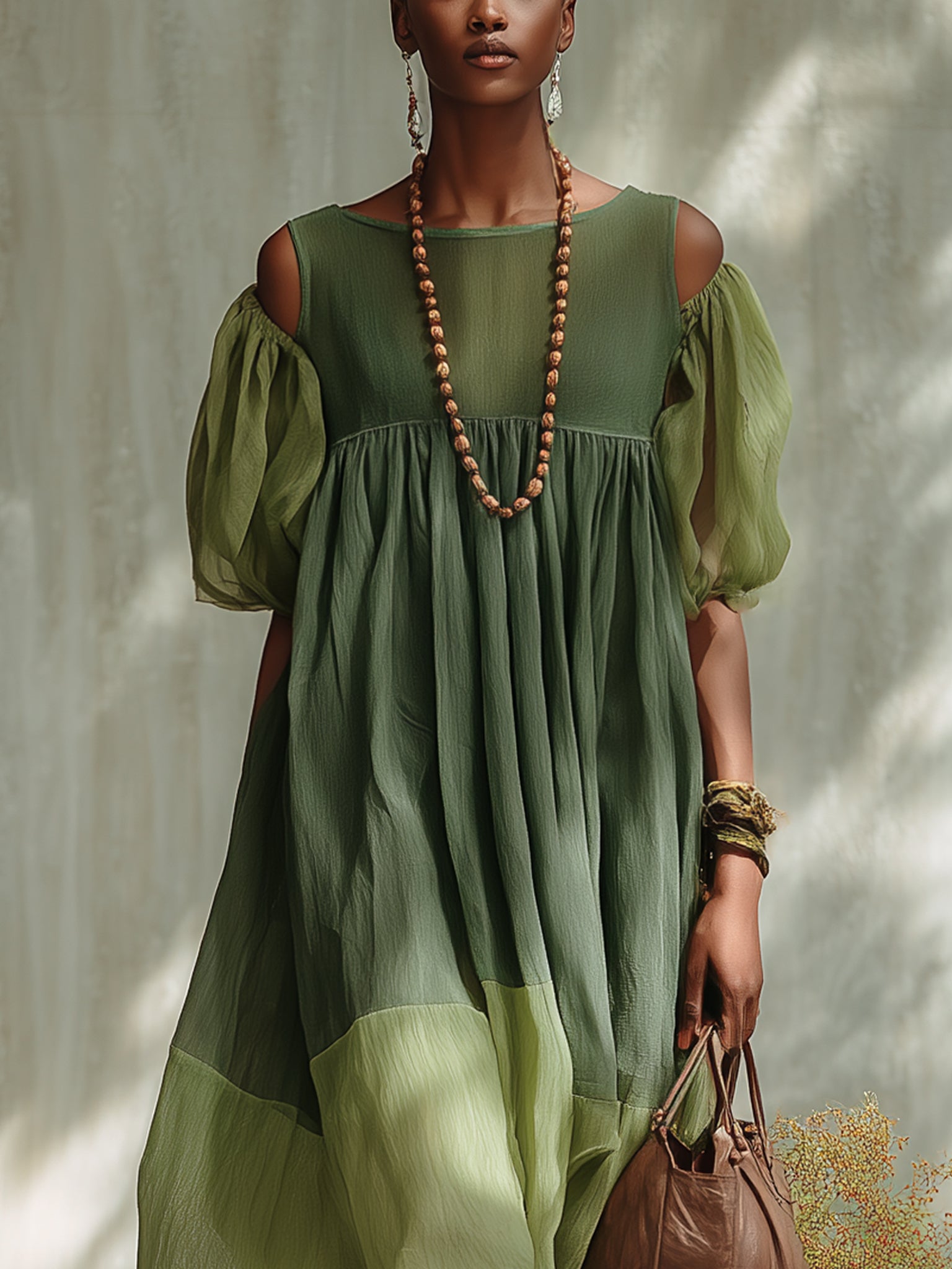 Céline | Grünes Chiffon-Midikleid mit freien Schultern