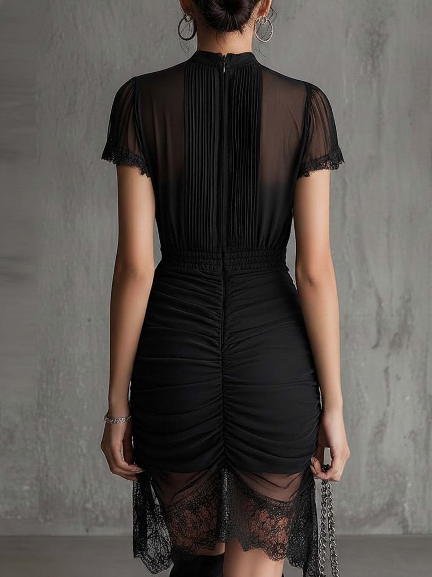 Séverine | Chiffon-Minikleid mit plissierter Taille und Spitzenbesatz