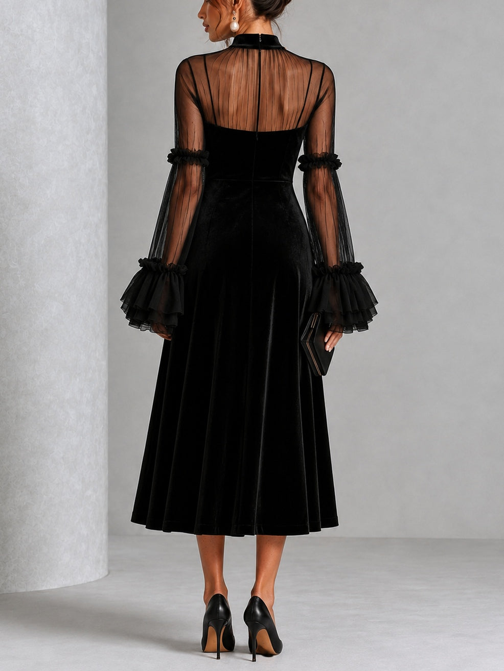Stéphanie | Schwarzes plissiertes Midikleid aus Samt und transparentem Mesh