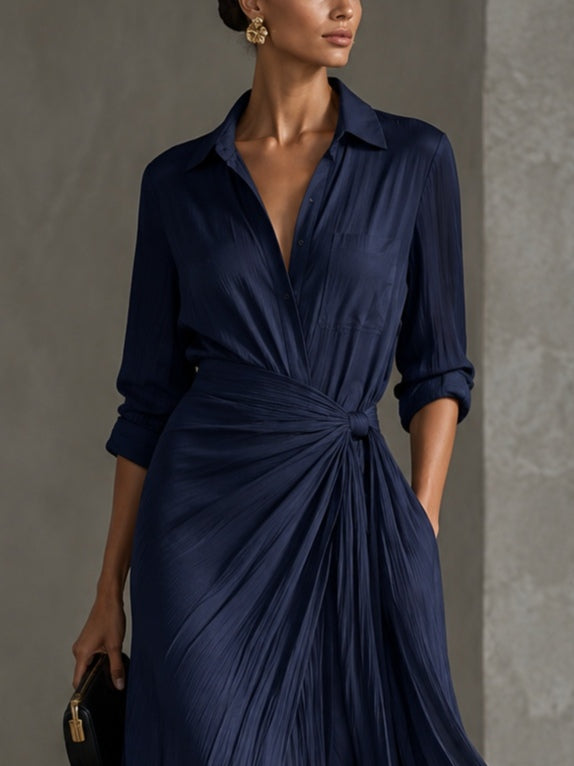Gabrielle | Elegantes marineblaues Hemdblusen-Maxikleid mit Bindetail