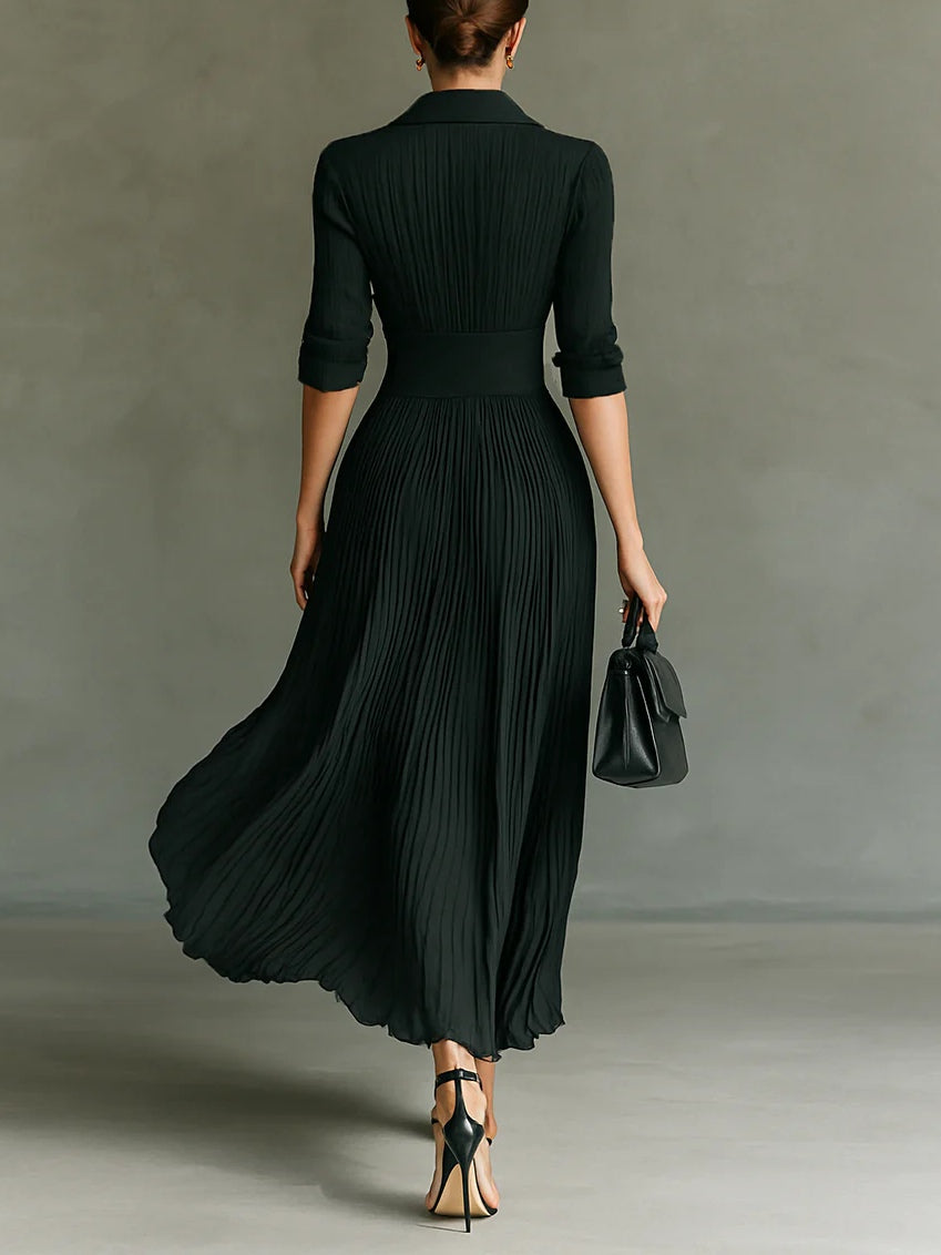 Elvire | Langes plissiertes Kleid mit Reverskragen und hoher Taille