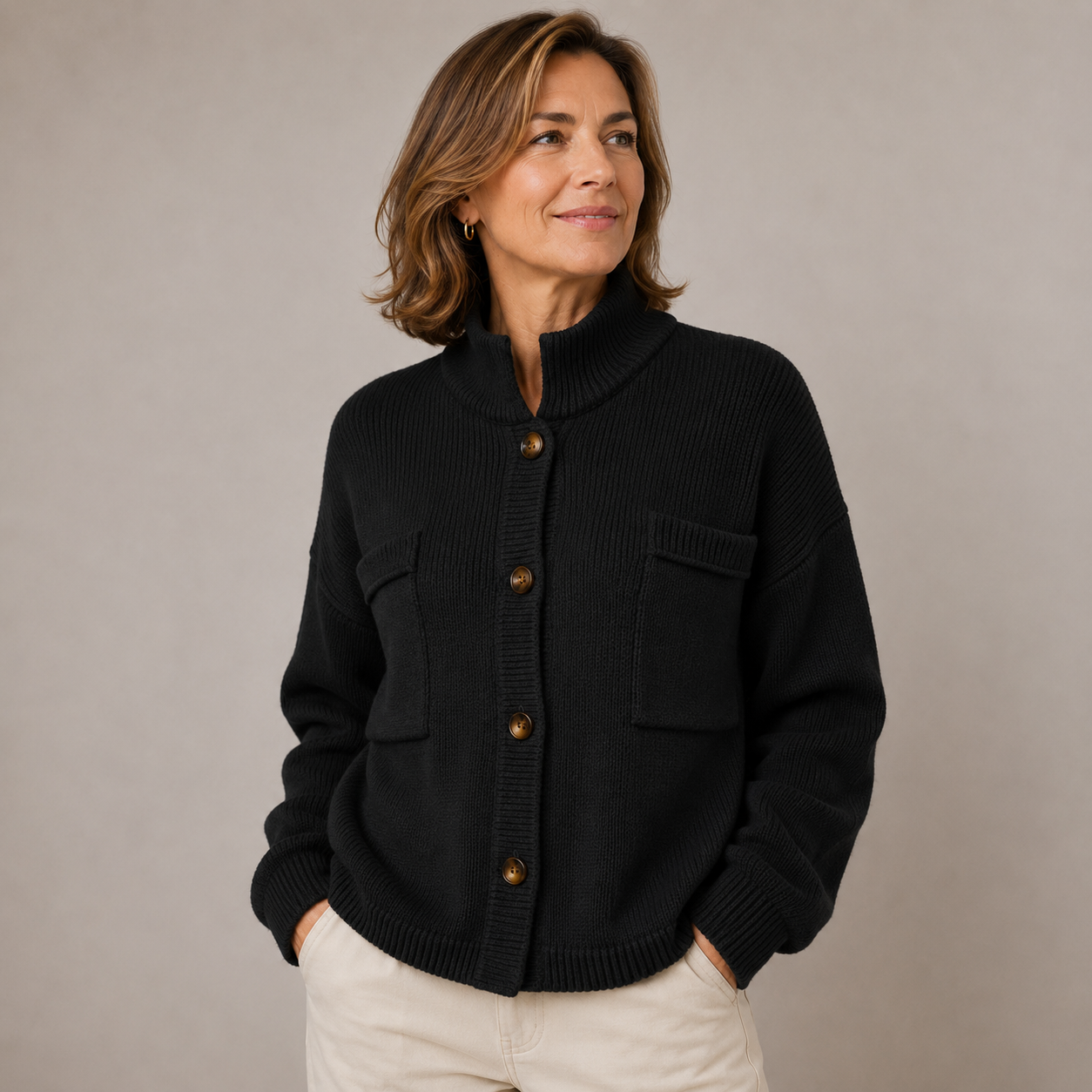Augusta™ Cardigan mit Stehkragen und Knöpfen