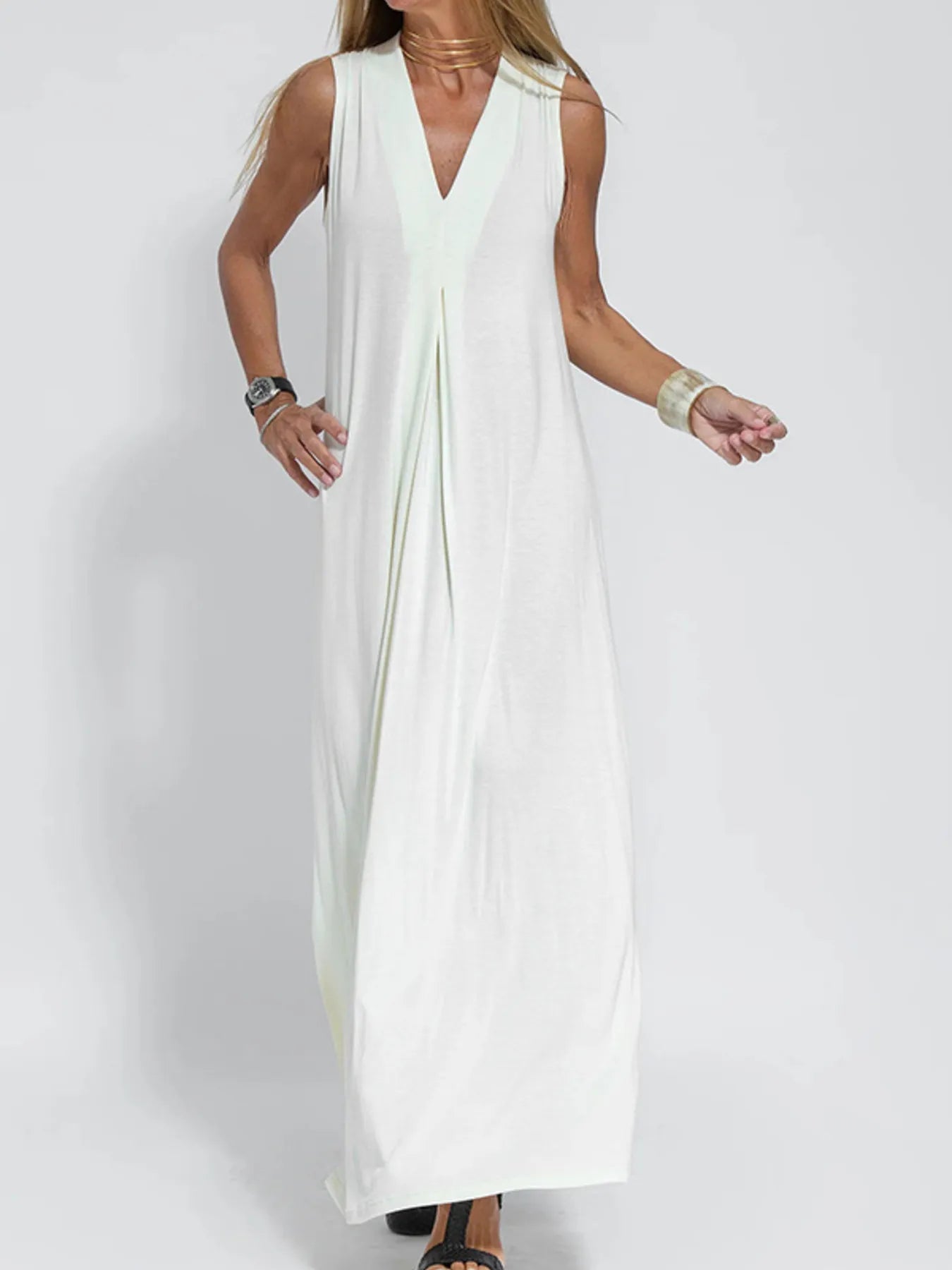 Ärmelloses Maxikleid mit V-Ausschnitt und Schlitz Große Größen