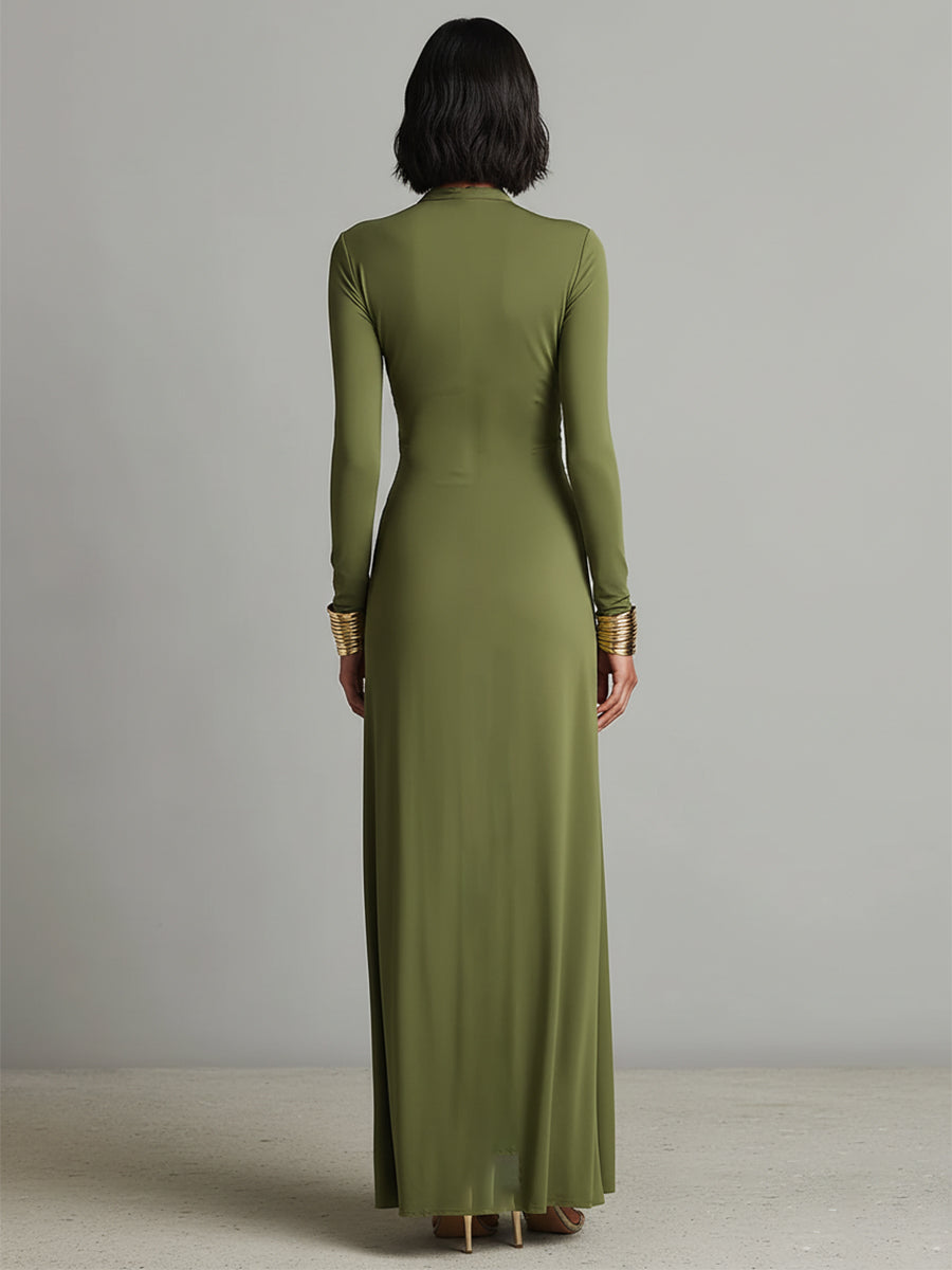 Olivgrünes langes Kleid aus elastischer Seide mit tiefem V-Ausschnitt und gerafften Details, Glamouröses Maxikleid