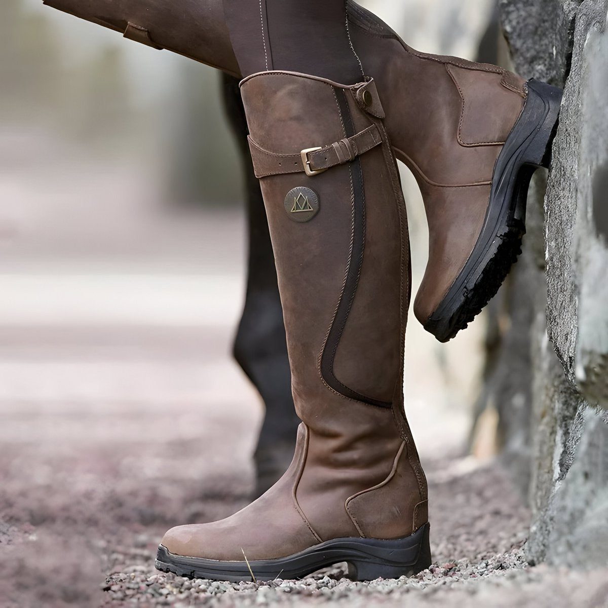 Cataleya | Kniehohe Leder-Reitstiefel mit Schnallenriemen für Damen
