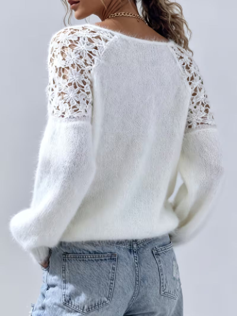 Dobrina – Schulterfreier Spitzenpullover mit Cut-out-Design