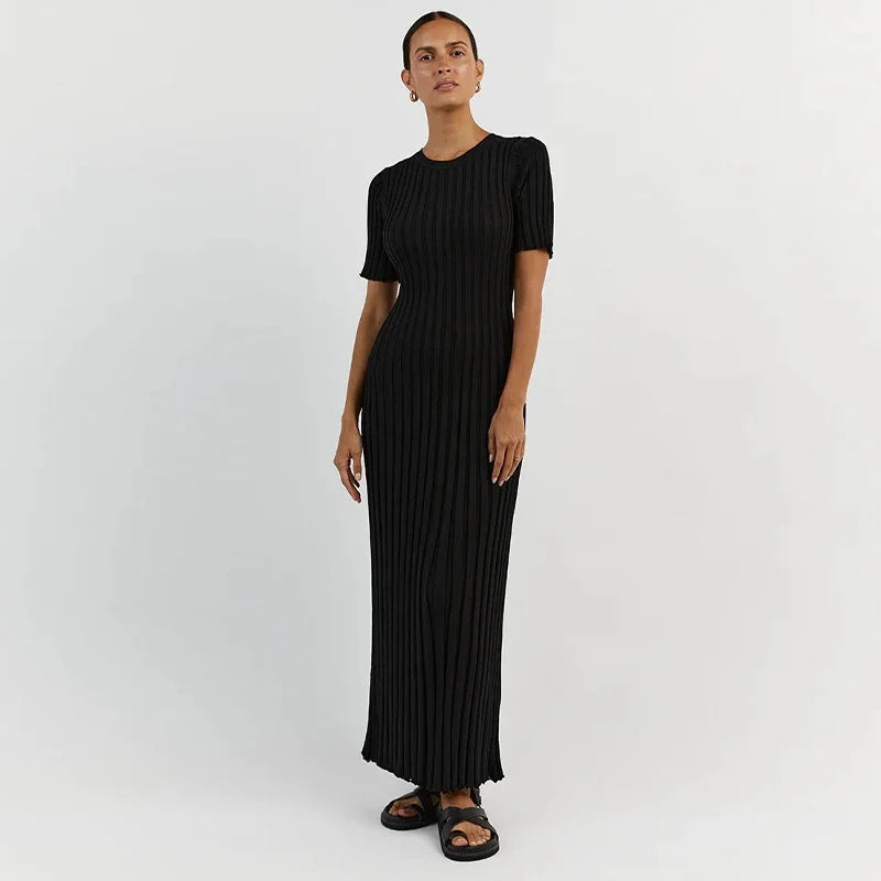 Angela | Einfarbiges Strick-Maxikleid