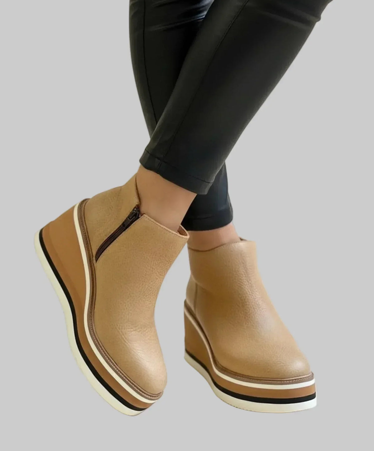 Merle | Bequeme Stiefeletten mit Keilabsatz und Reißverschluss