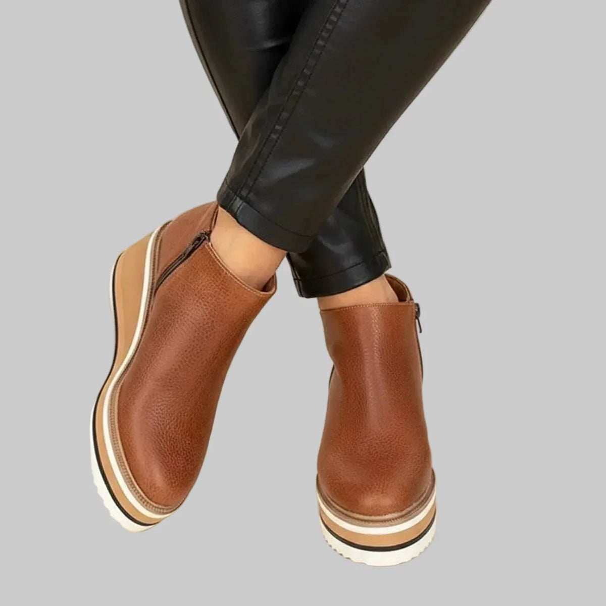 Merle | Bequeme Stiefeletten mit Keilabsatz und Reißverschluss